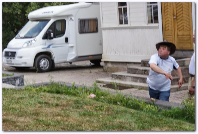 802x537 pixels (65K)